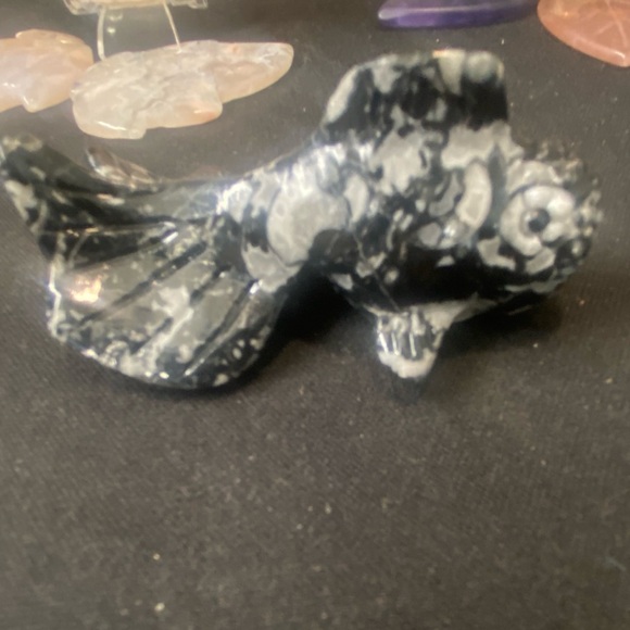 Snowflake obsidian fish - Picture 2 of 4